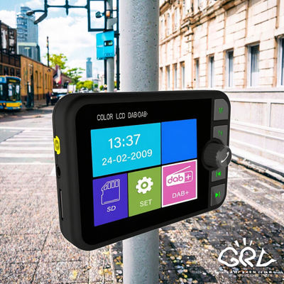 2.4 pouces LCD couleur DAB/DAB+ Récepteur radio BT sans fil Compatible MP3 Lecteur FM Transmission du signal numérique de voiture pendant 1 an